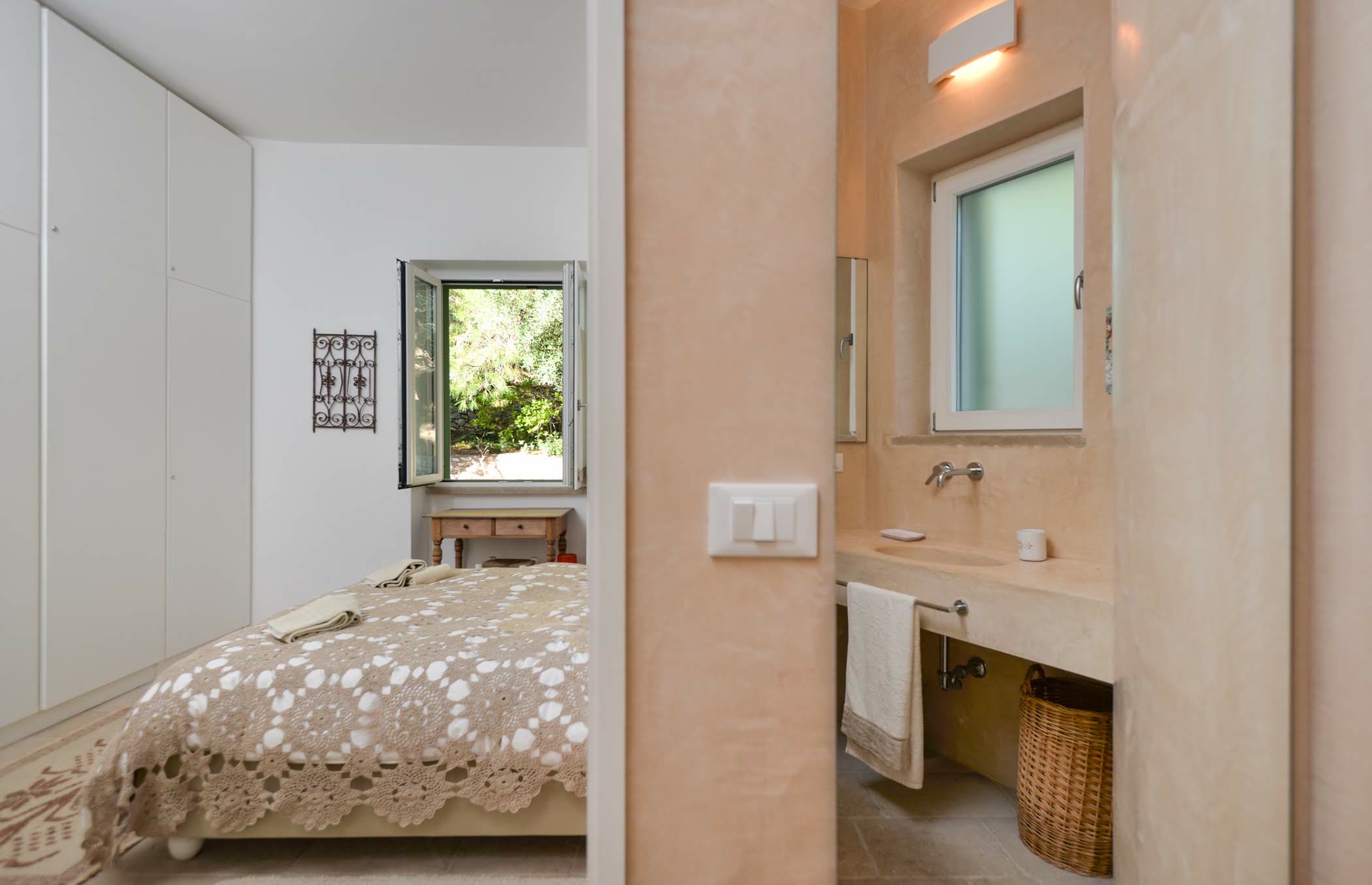 Dream Suite master bedroom with private cocciopesto bathroom